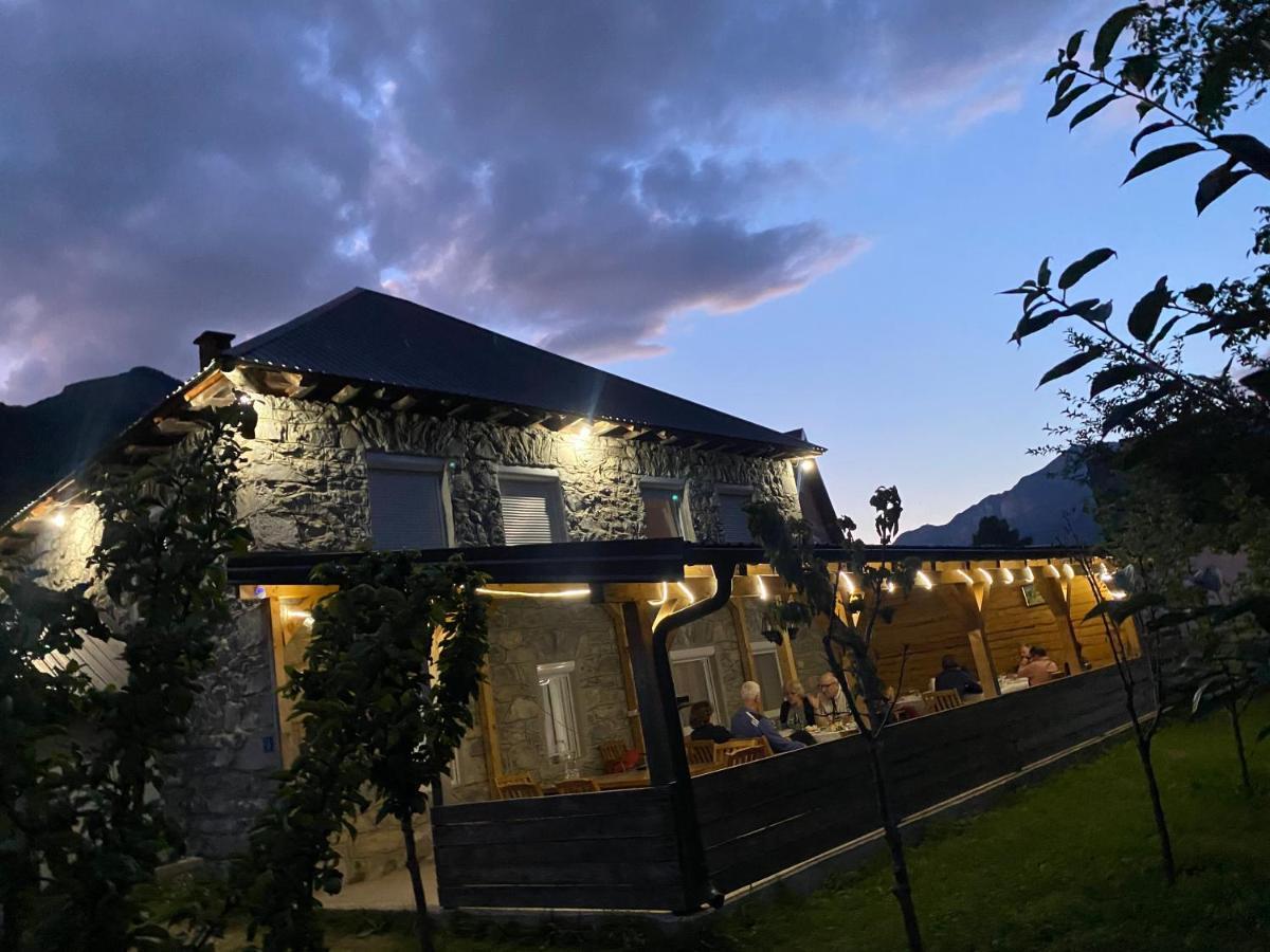 The Blue Eye Bed and Breakfast Vuthaj Exterior foto
